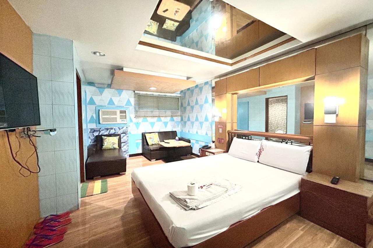 Oyo 971 Liza Lodge Pasay Buitenkant foto