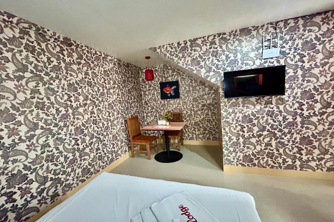Oyo 971 Liza Lodge Pasay Buitenkant foto