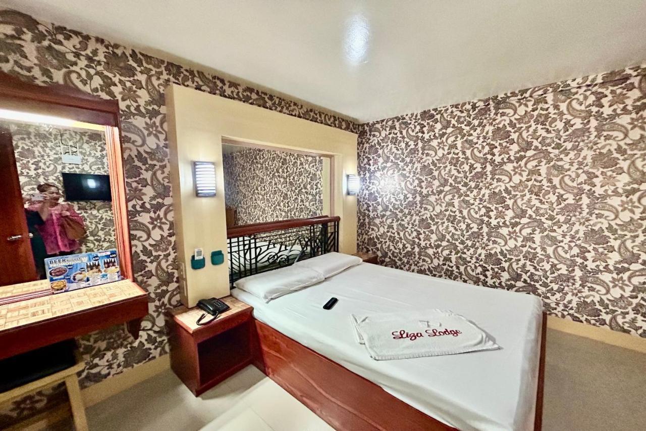 Oyo 971 Liza Lodge Pasay Buitenkant foto